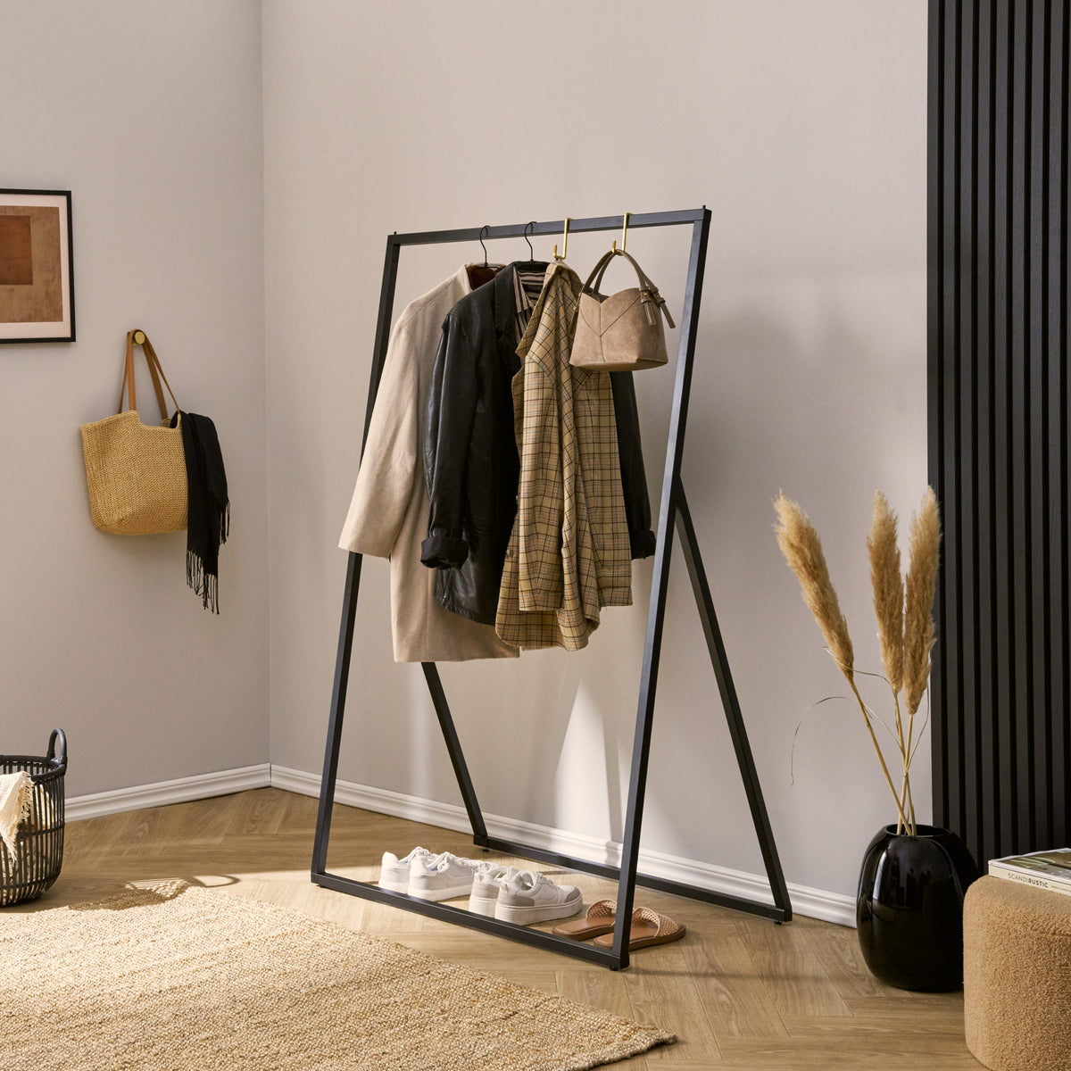 LAMBDA clothes rack
