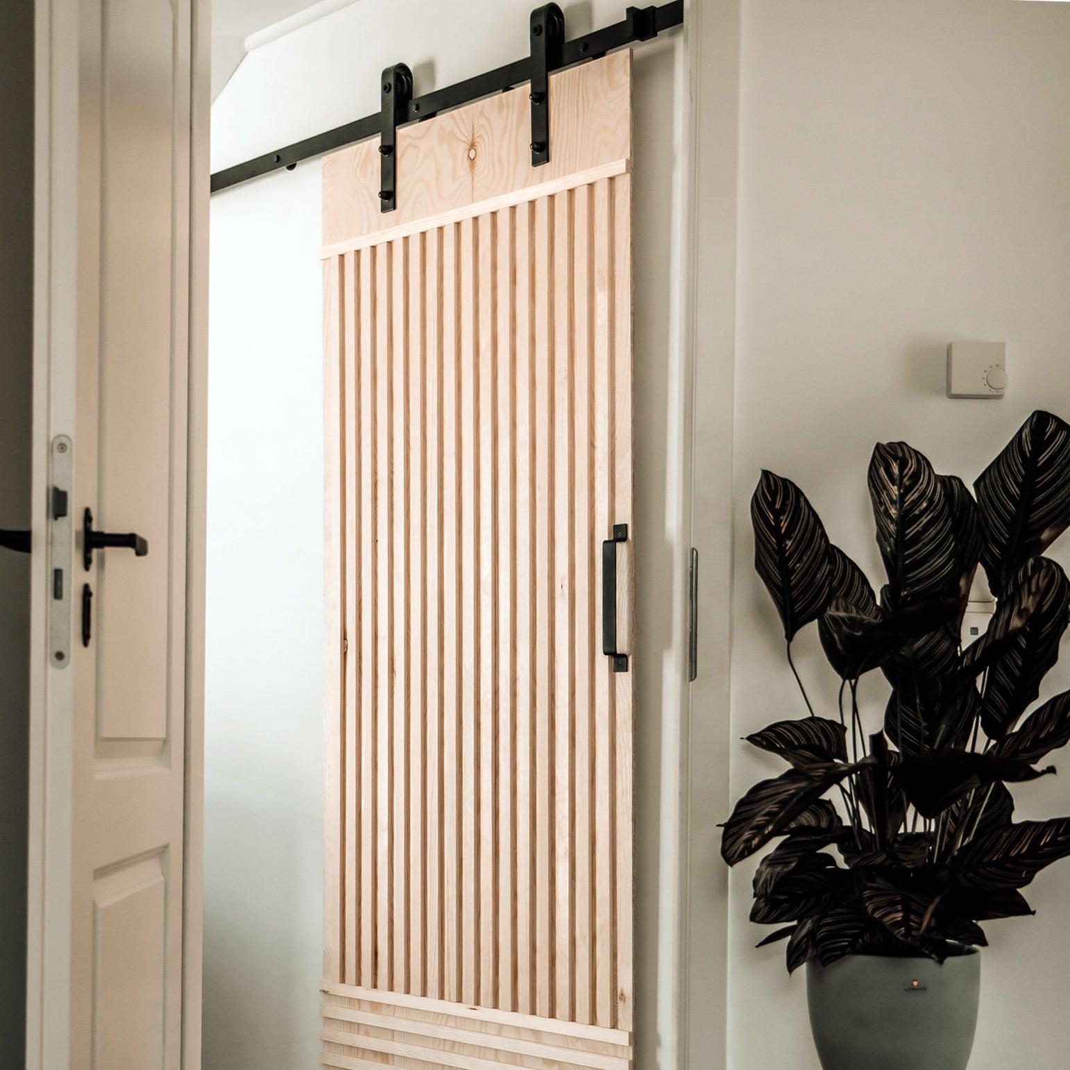 Sliding door system MODEL J